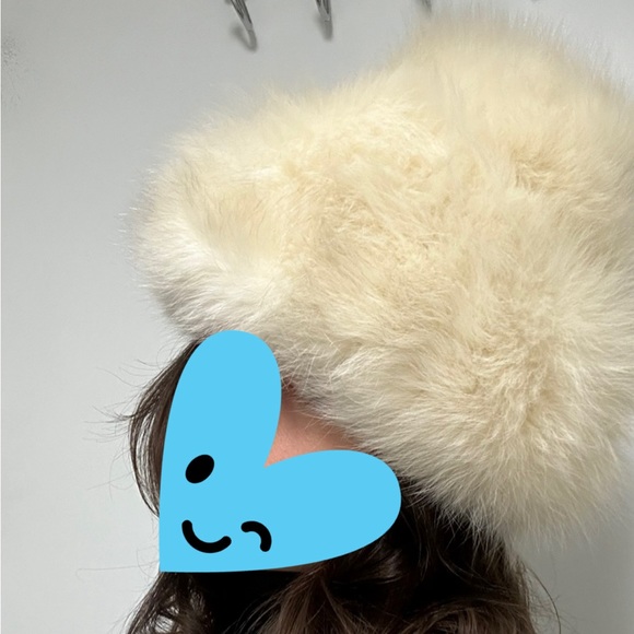 White Fox Russian Winter Fur Hat - Picture 2 of 3